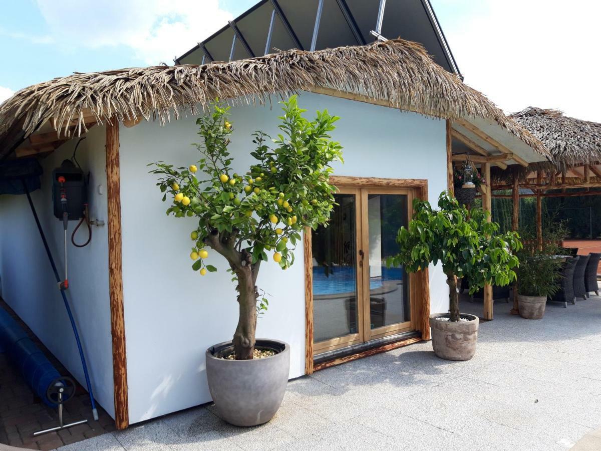 Penzion Pod Hradem Potstejn Exterior photo